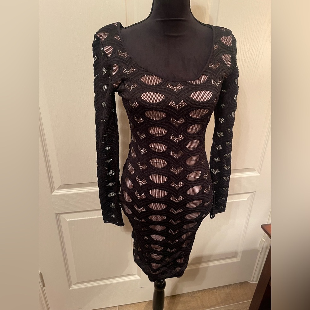 BCBGMaxAzria Black and Tan Patterned Long Sleeve Dress